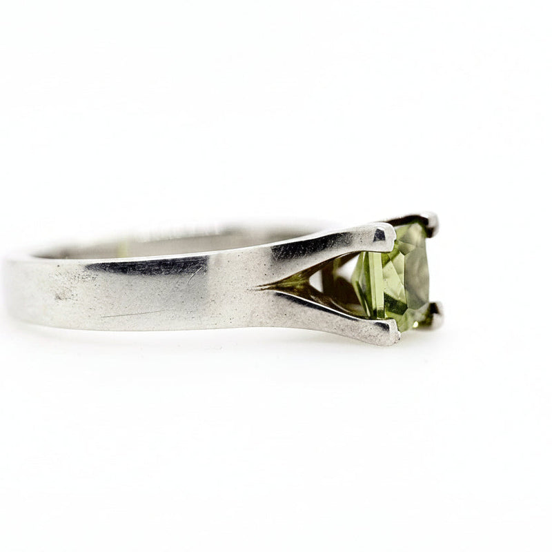 Sterling Silver Princess Cut Peridot Ring
