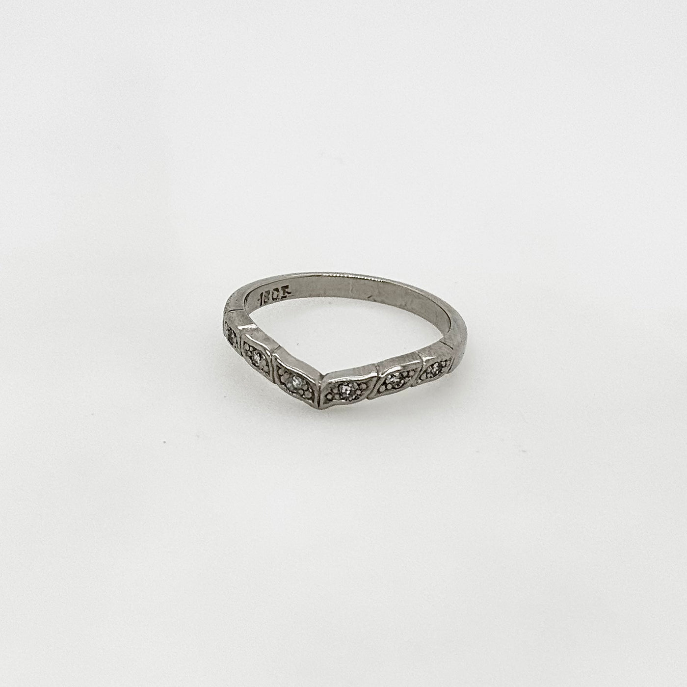 V-Shaped 18ct White Gold Diamond Ring