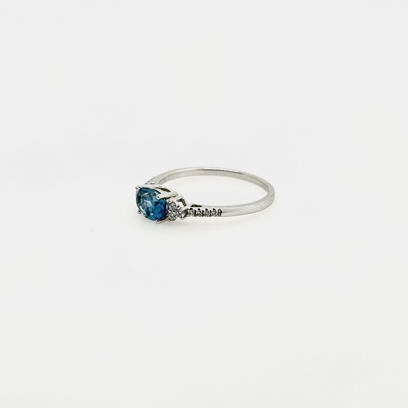 9ct White Gold London Blue Topaz and Diamond Ring