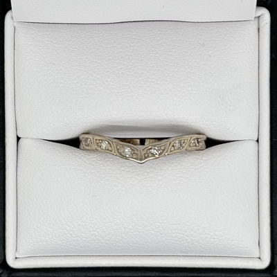 V-Shaped 18ct White Gold Diamond Ring