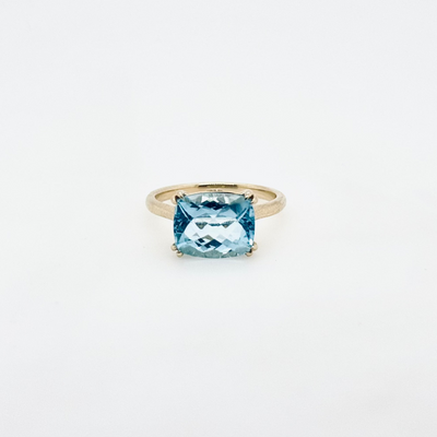 9ct Yellow Gold Blue Topaz and Diamond Ring