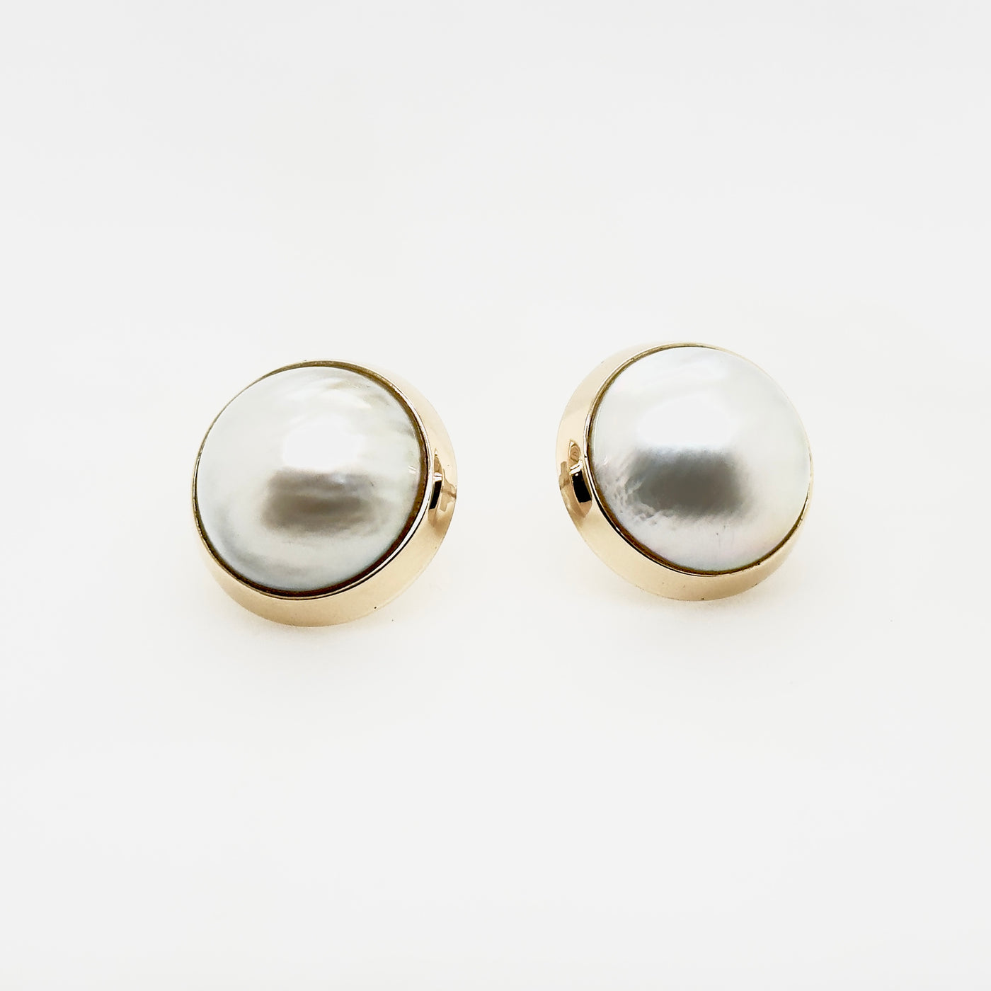 9ct Yellow Gold Large Mabe Pearl Studs