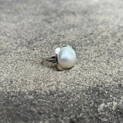 14ct White Gold Mabe Pearl Dress Ring