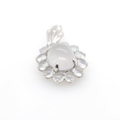 18ct White Gold Oval Claw Set Moonstone Cluster Pendant