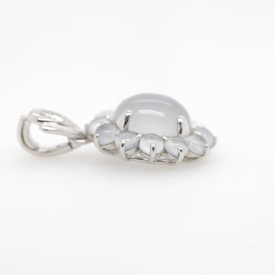 18ct White Gold Oval Claw Set Moonstone Cluster Pendant