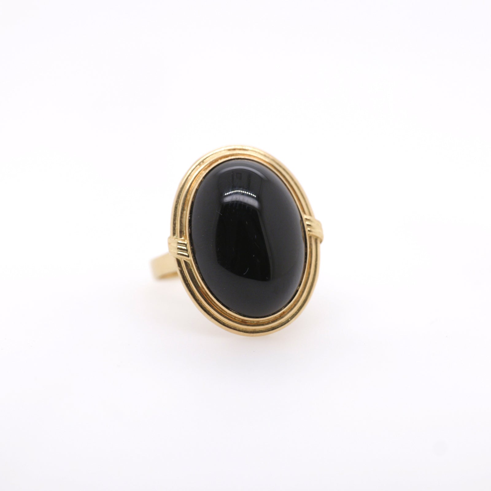 14ct Yellow Gold Large Bezel Set Oval Onyx Dress Ring